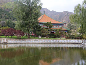 天寿陵园环境如何？合法公墓资质